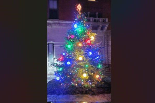 Tree lightings and holiday festivities set for Friday in Saco and Biddeford