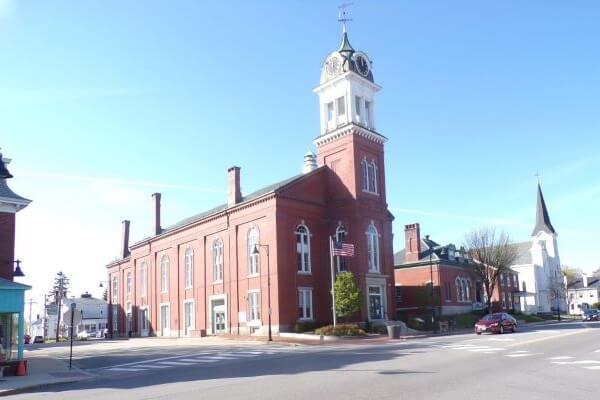 Saco to change City Hall hours under 120-day pilot program